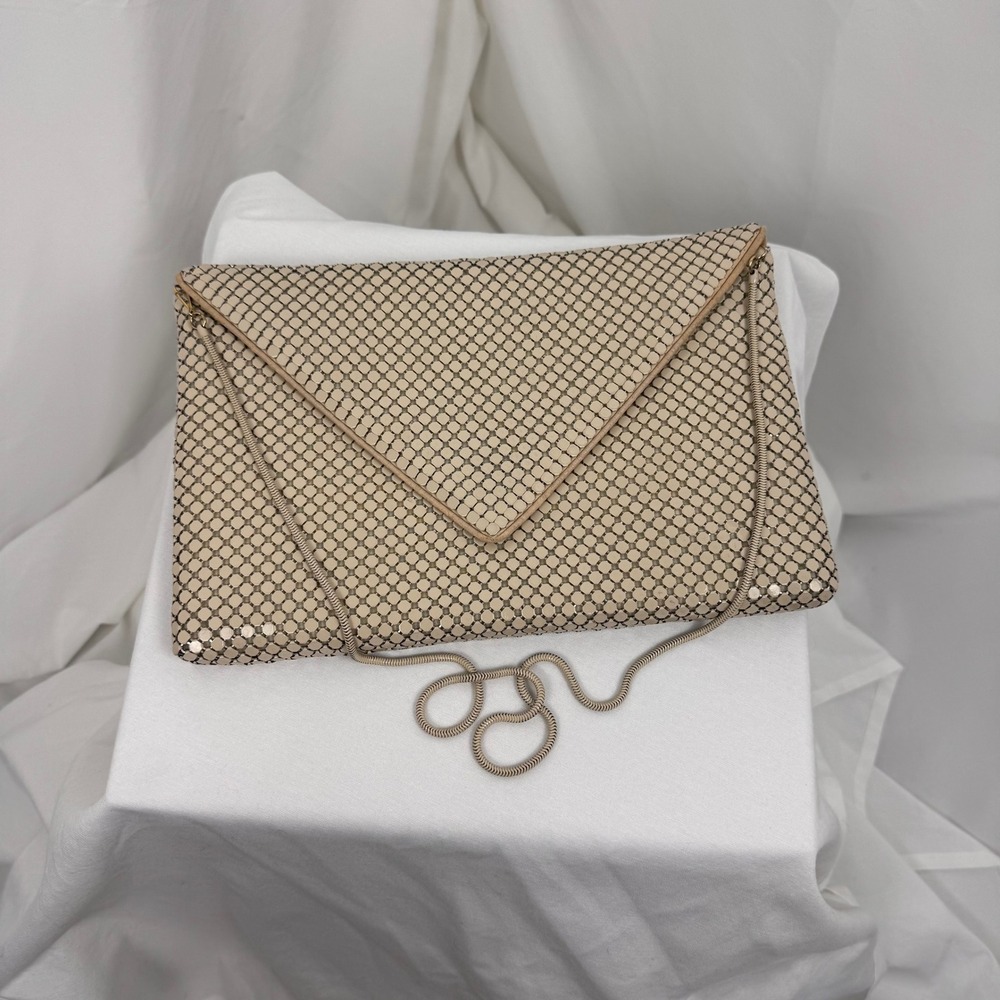 Lyrella Metal Mesh Clutch Bag Womens OS Beige Vintage Envelope Shoulder Bag